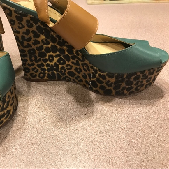 👌 Platform leopard print Nine West wedges 👌 - Picture 2 of 5